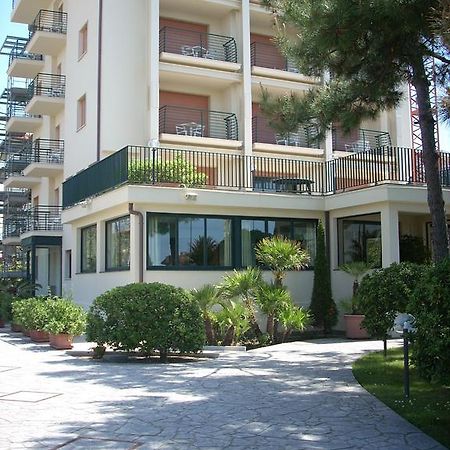 Hotel Paris Lido di Camaiore Ngoại thất bức ảnh