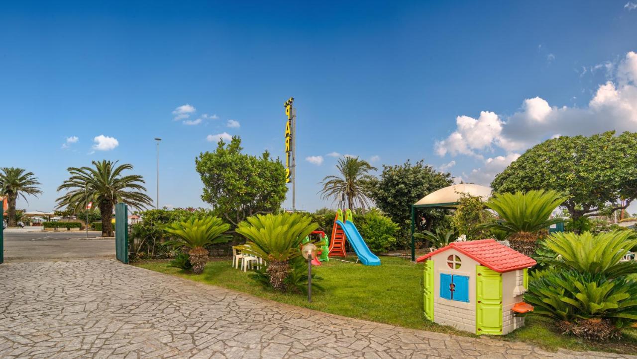 Hotel Paris Lido di Camaiore Ngoại thất bức ảnh