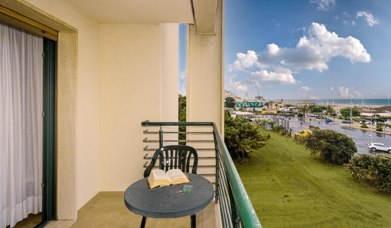 Hotel Paris Lido di Camaiore Ngoại thất bức ảnh