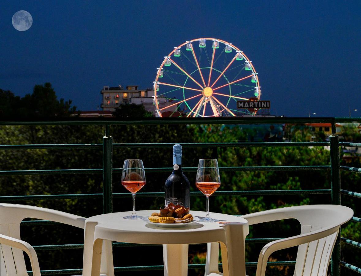 Hotel Paris Lido di Camaiore Ngoại thất bức ảnh