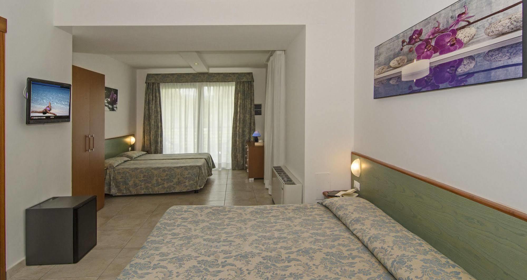 Hotel Paris Lido di Camaiore Ngoại thất bức ảnh