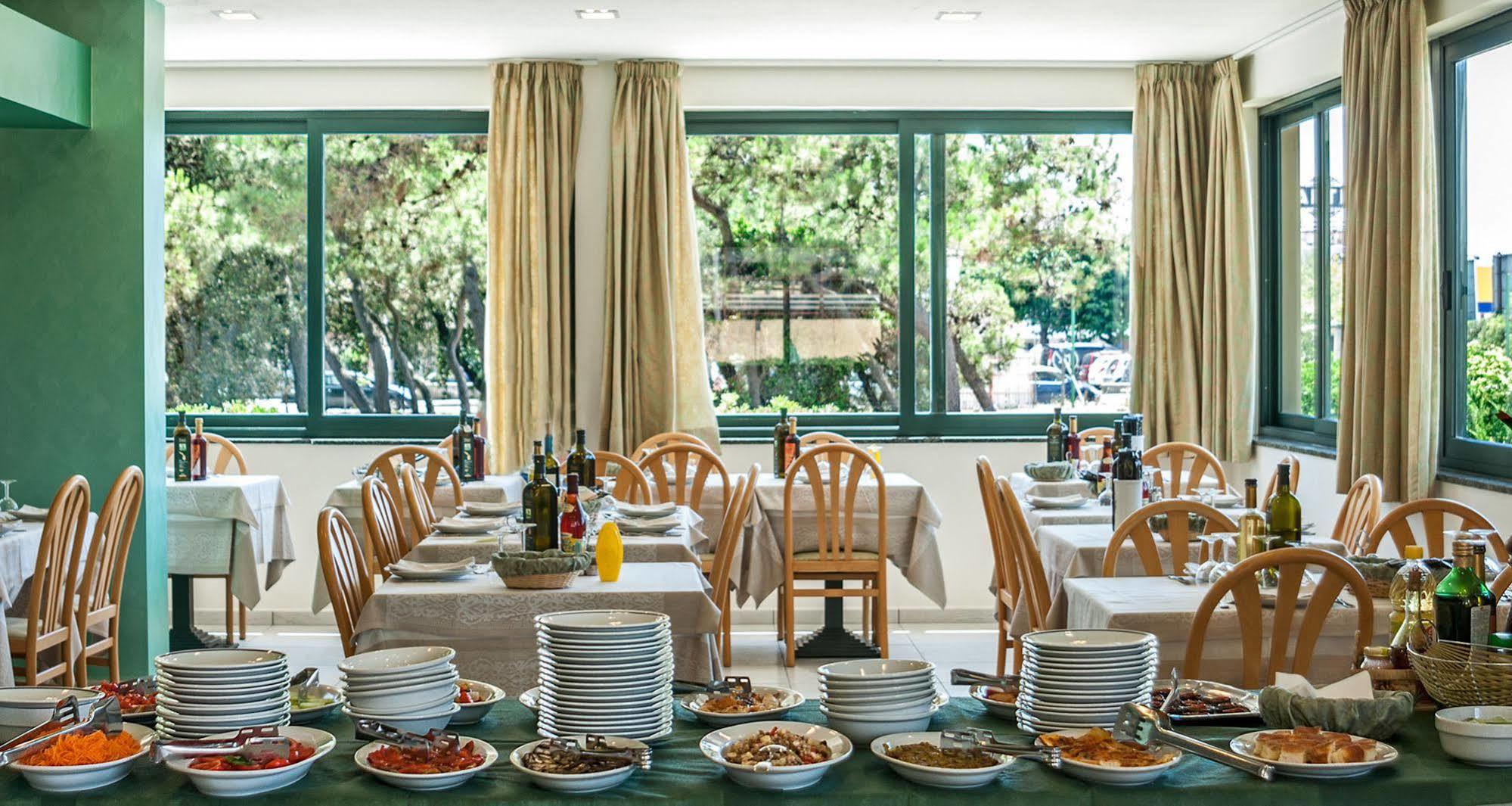 Hotel Paris Lido di Camaiore Ngoại thất bức ảnh